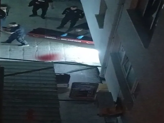 son-dakika-sarkici-gullunun-adli-tip-kati-raporu-ortaya-cikti-beyin-kanamasi-ve-cok-sayida-kirik-1760441075482.jpeg