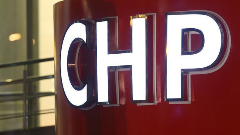 CHP kongresine daveti reddeden muhtara hakaret iddiası