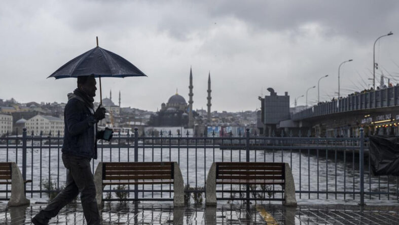 Pastırma sıcakları sürüyor: Gök görültülü sağanak geliyor