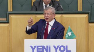 Ahmet Davutoğlu'ndan Ümit Özdağ'a: Provokatör faşist