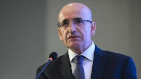 Mehmet Şimşek: Vergi ve harç artışları yüzde 25,49'un altında olacak