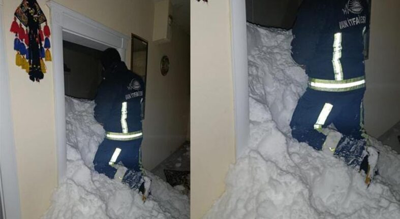 Son dakika: Mahalleye çığ düştü! 22 ev boşaltıldı, 1 kişi kayıp