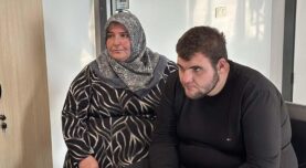 198 kiloydu, 6 ayda 50 kilo verdi! Oğlunun değişimi annesine de ilham oldu