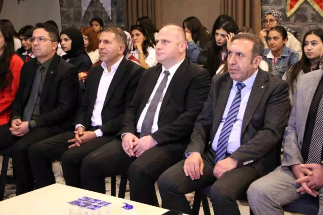 Diyarbakır'da "Maziden Atiye" programı düzenlendi