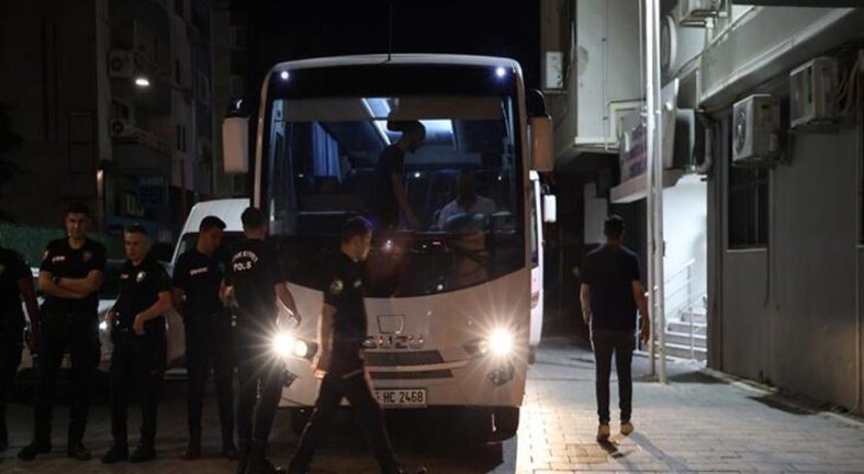 Seferihisar Belediyesine yönelik soruşturma! Başkan dahil 20 şüpheli adliyede