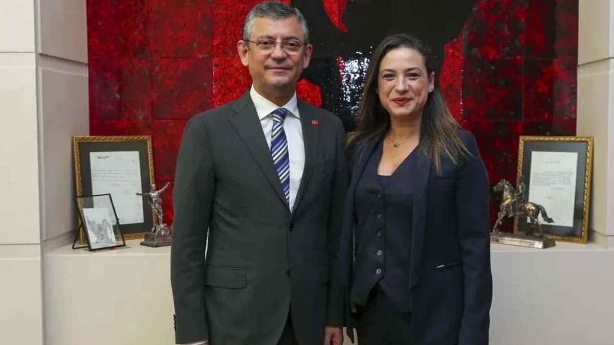 Özgür Özel’in açıklamasının ardından bir CHP’li belediye başkanı daha istifa etti