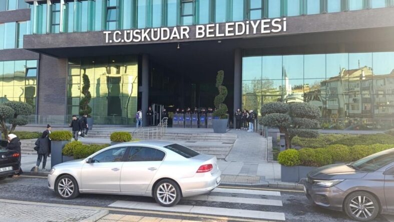 Son dakika... Üsküdar Belediyesi soruşturması: 3 isim tutuklandı
